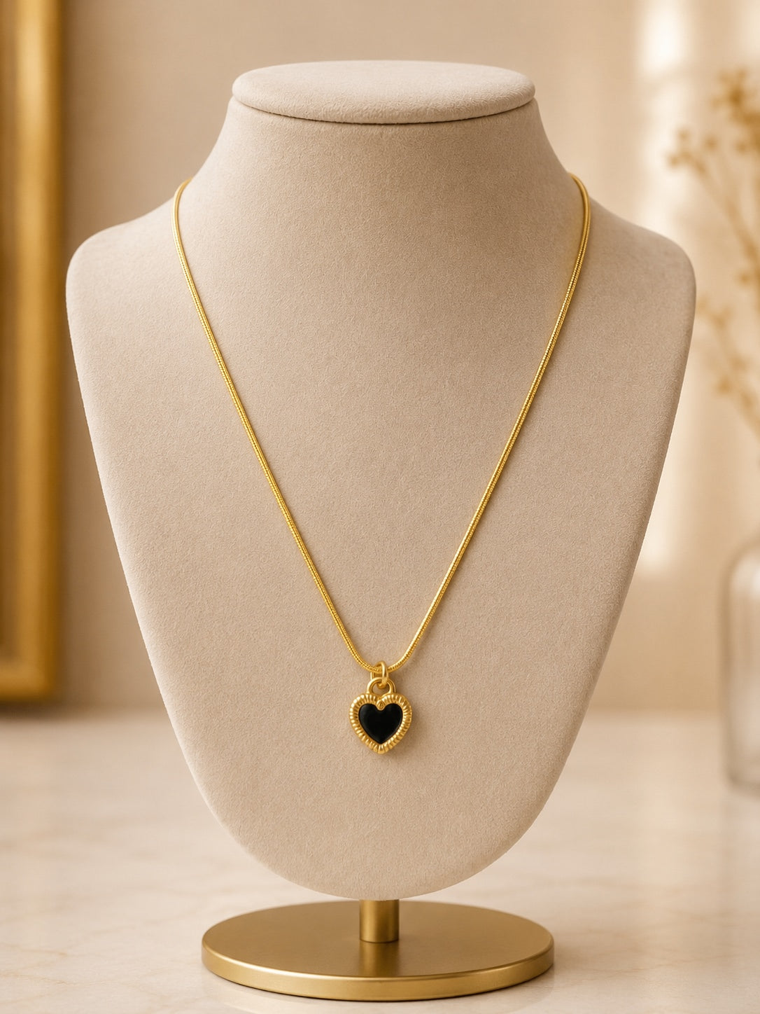 Noir Heart Anti-Tarnish Pendant Necklace