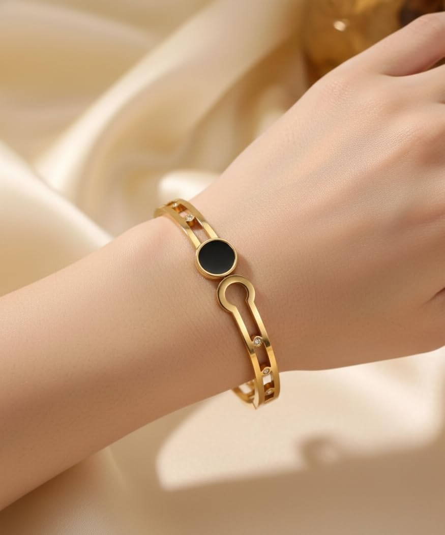 Water-Resistant Golden Anti-Tarnish Bracelet