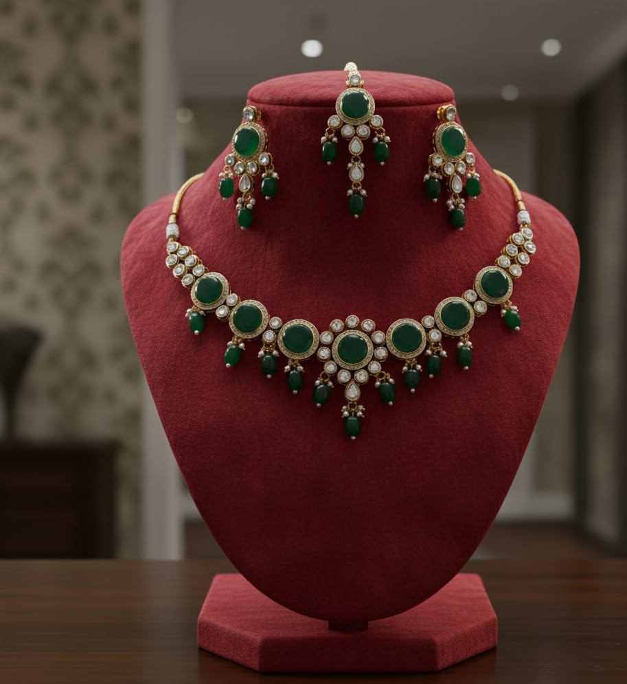 Emerald Monalisa Reverse AD Necklace Set with Maang Tikka
