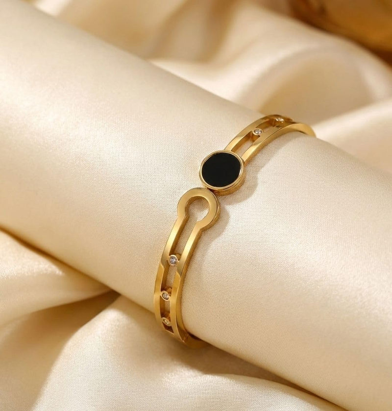 Water-Resistant Golden Anti-Tarnish Bracelet
