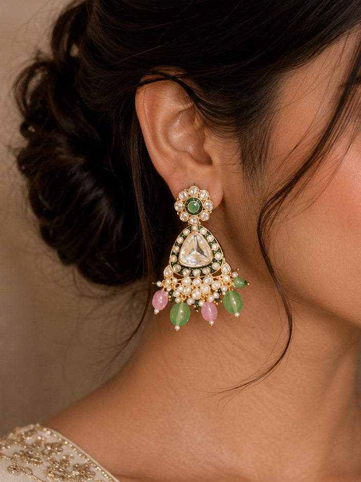 Traditional Kundan Earrings & Maang Tikka