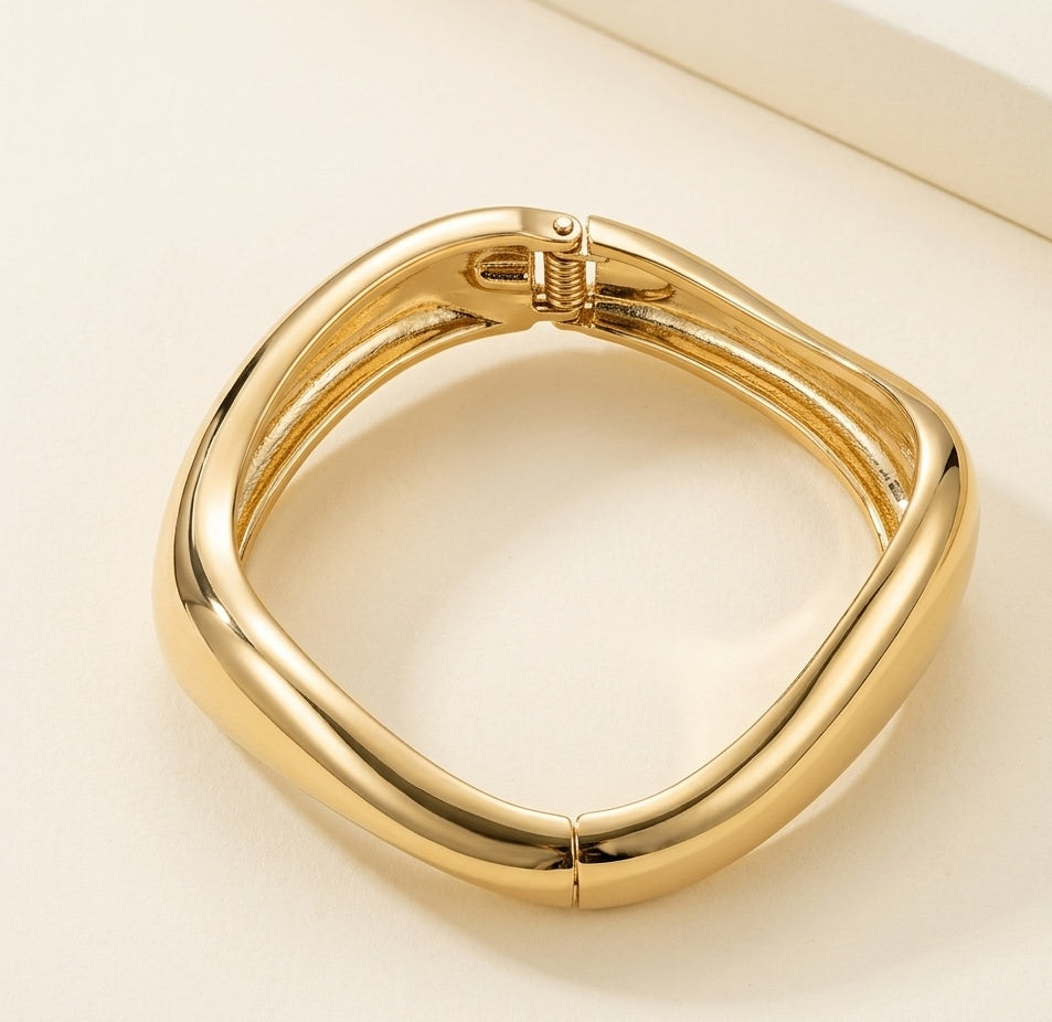 Minimal Office-Wear Anti-Tarnish Bracelet