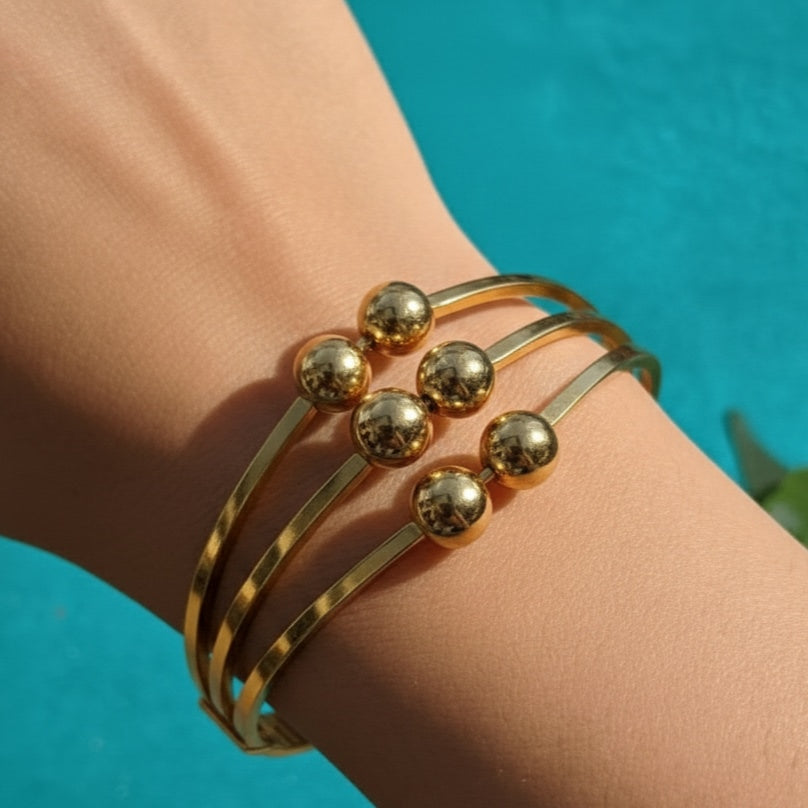 Golden Bloom Anti-Tarnish Bracelet