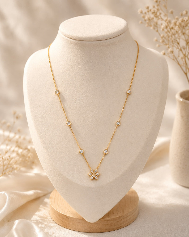 Snowflake Anti-Tarnish Pendant Necklace
