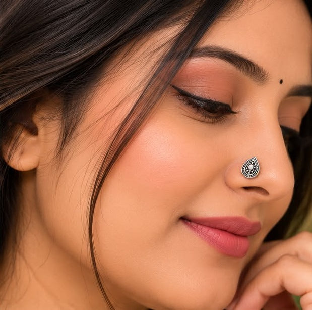 Oxidised Crystal Nose Pin