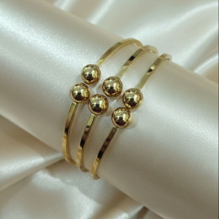 Golden Bloom Anti-Tarnish Bracelet